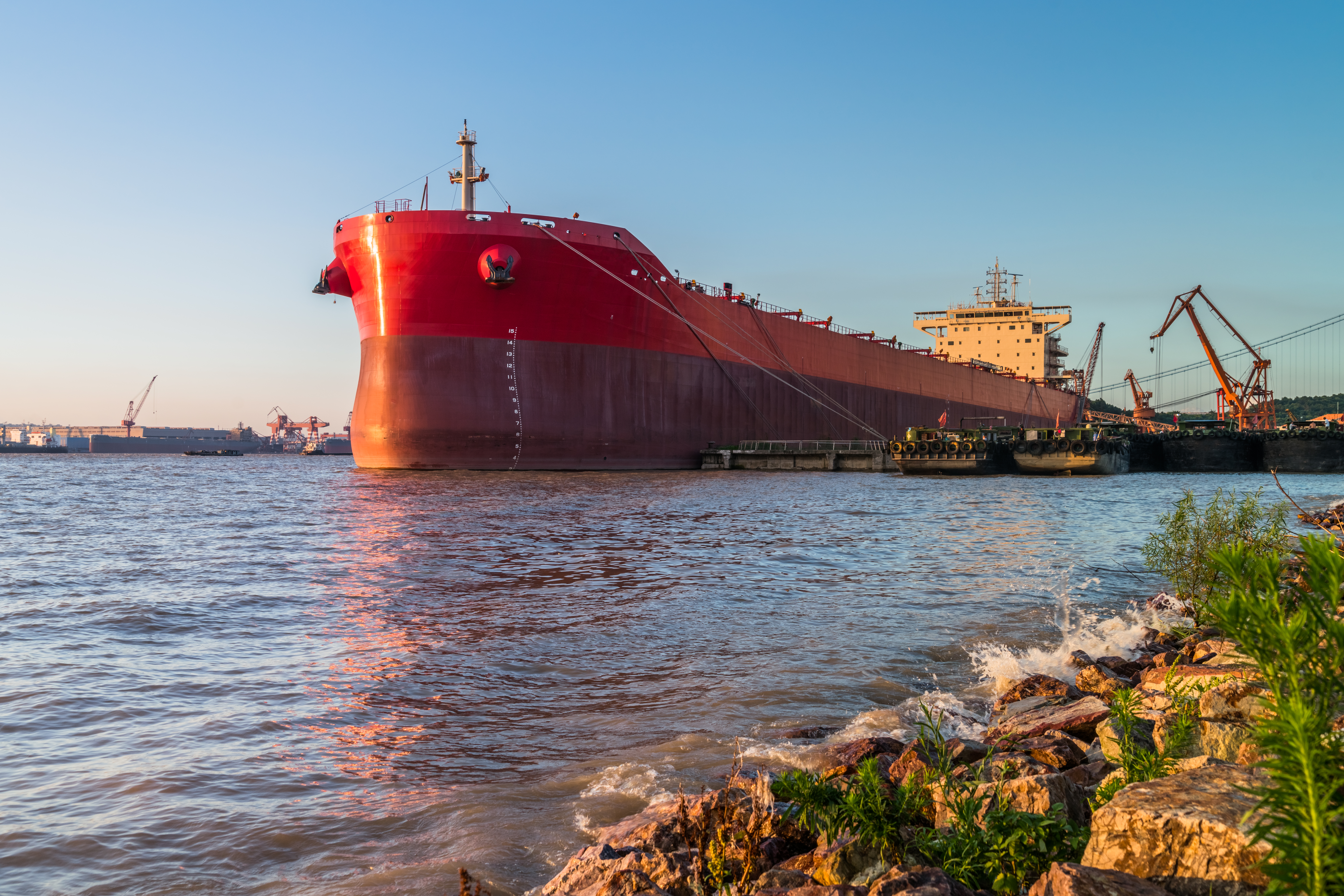 LNG carrier ship